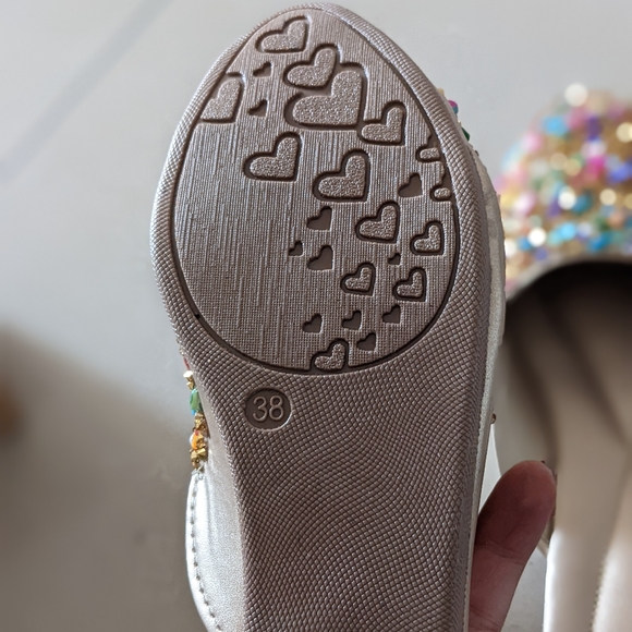 Coloured Embellished stone Jutti - Picture 3 of 4